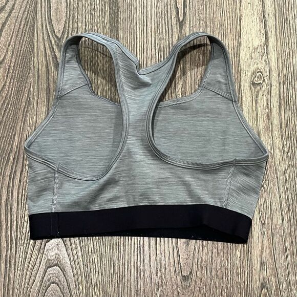 Nike Dri-Fit Non Padded Swoosh Sports Bra Racerback Scoop Neck Grey Black Medium - Picture 3 of 3